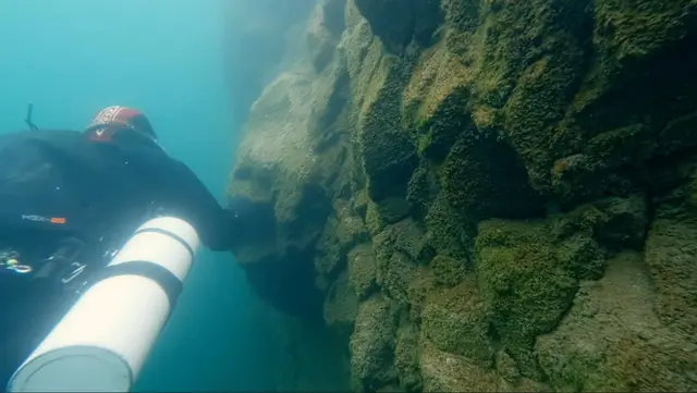 Shallow Above the Ambis